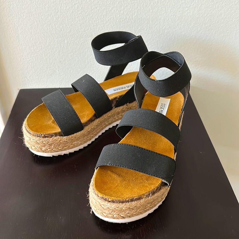Steve Madden flatform sandals - women's size 7
